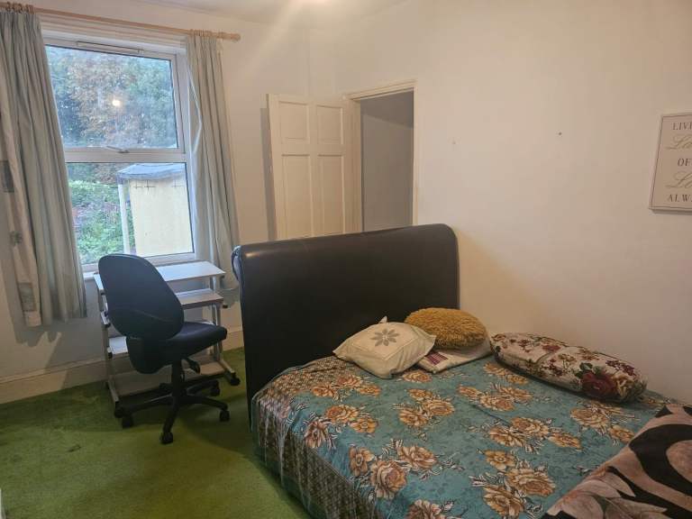 Rooms for rent in a spacious house