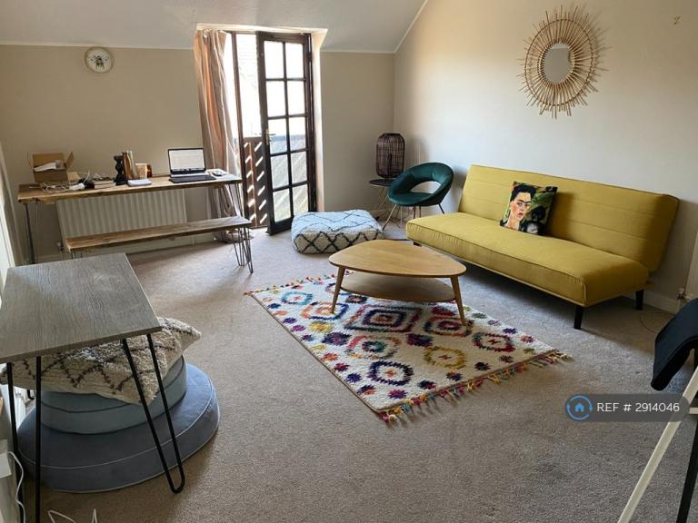 2 bedroom flat in Wigeon Court, London, NW9 (2 bed) (#2914046)