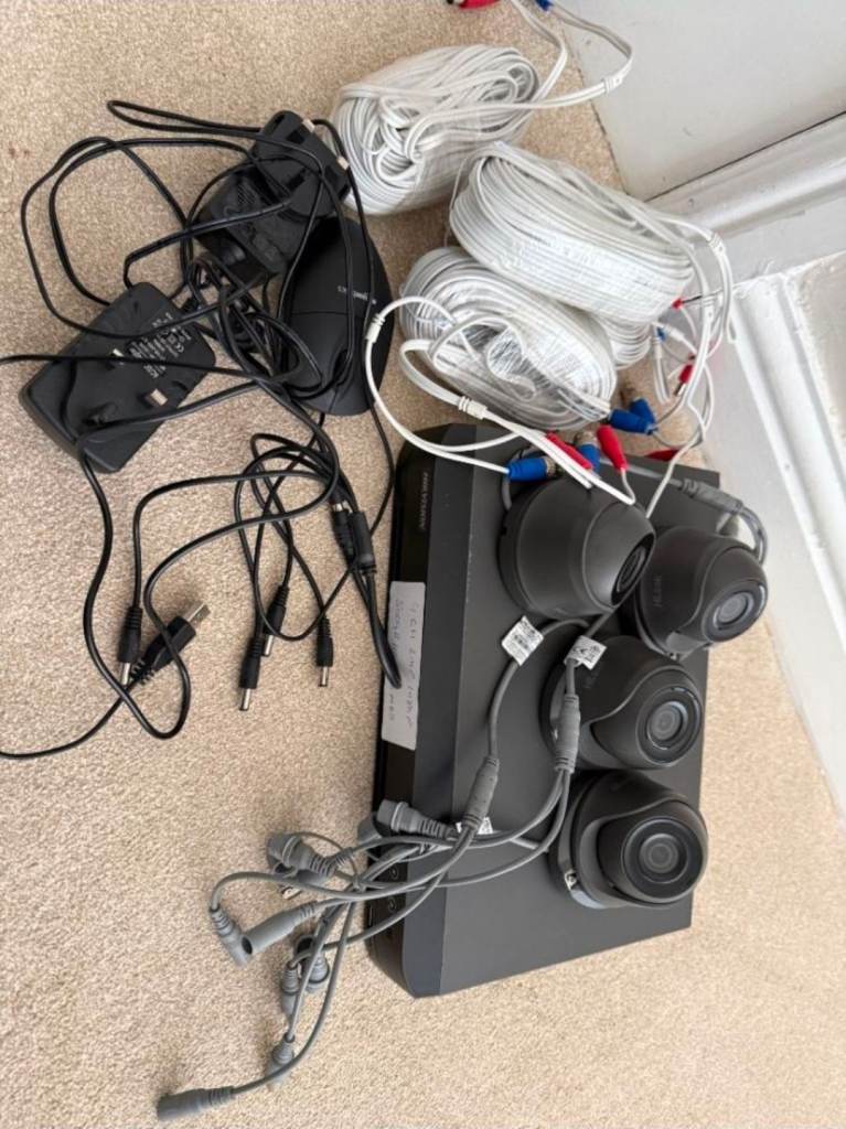 Hikvision 4ch DVR 500gb and 4 cameras Full Set