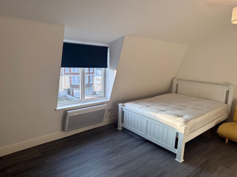 Kings College Camberwell SE5 zone 2 studio 