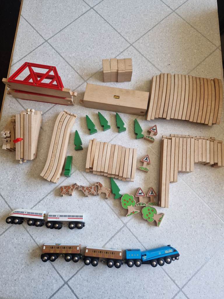 image for BRIO TRAIN SETS MALLARD INTERCITY