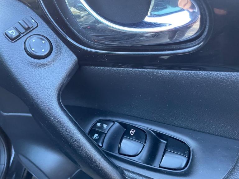 2015 Nissan Qashqai 1.6 dCi Tekna 2WD Euro 6 (s/s) 5dr HATCHBACK Diesel Manual