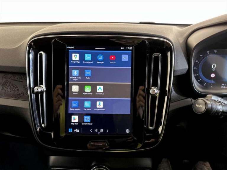 2022 Volvo XC40 Recharge 69kWh Core Auto 5dr Automatic SUV Electric Automatic