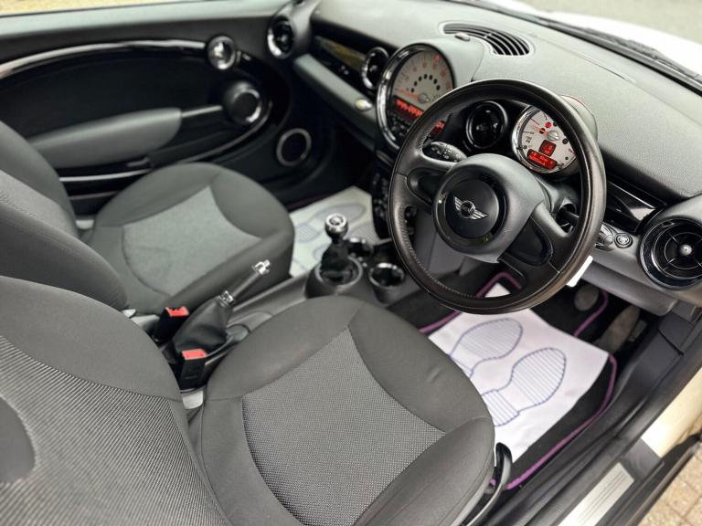 2011 MINI Hatch 1.6 Cooper Euro 5 (s/s) 3dr HATCHBACK Petrol Manual
