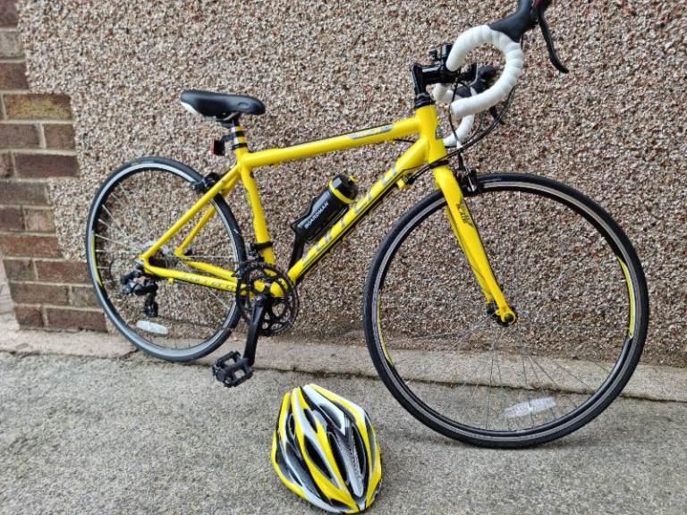 Carrera TDF Yellow Bike with helmet