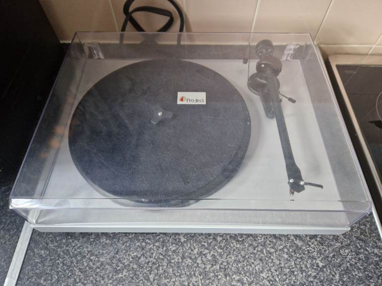 Pro-Ject Debut III Phono SB Turntable (Silver)