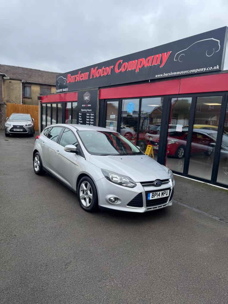 2014 Ford Focus 1.6 TDCi Zetec Navigator Euro 5 (s/s) 5dr HATCHBACK Diesel Manual