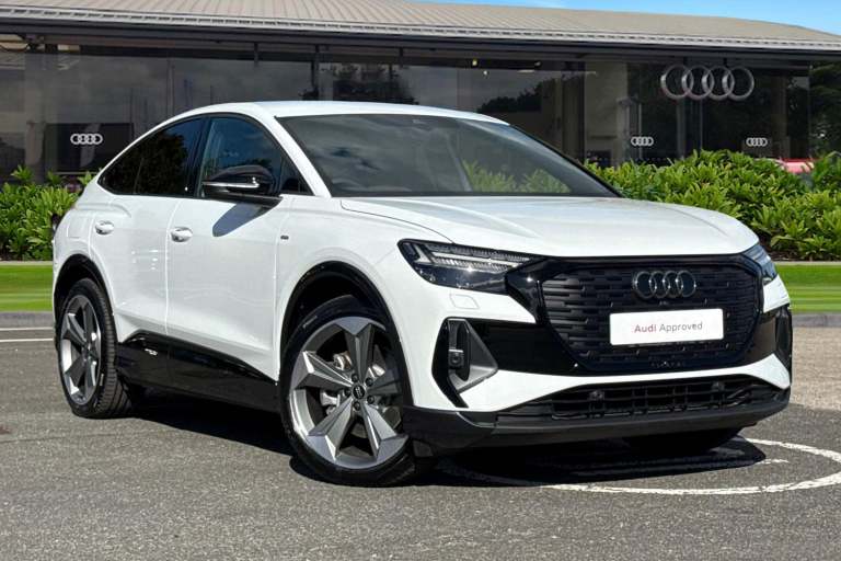 2025 Audi Q4 e-tron Q4 Sportback Black Edition 45 e-tron  210,00 kW SUV ELECTRIC Automatic