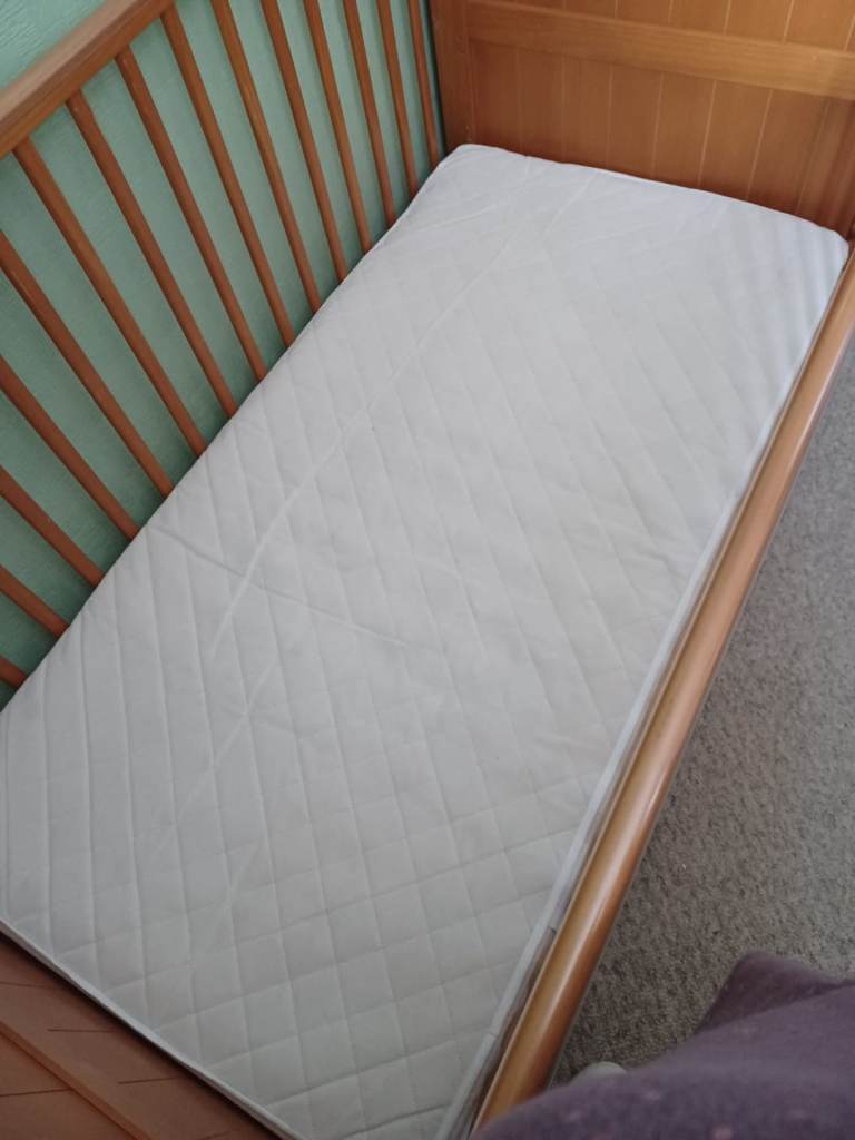 Childs cot bed