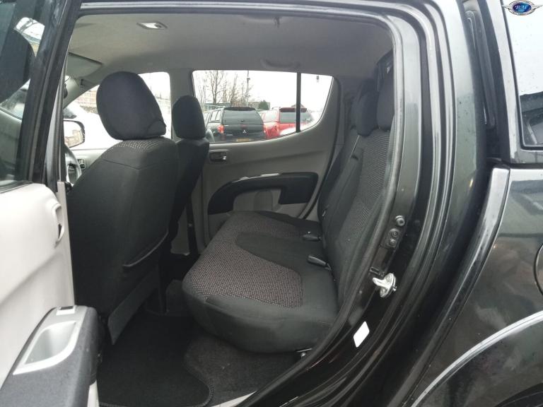 MITSUBISHI L200 2.5 DI-D Trojan Black Manual Diesel 2011