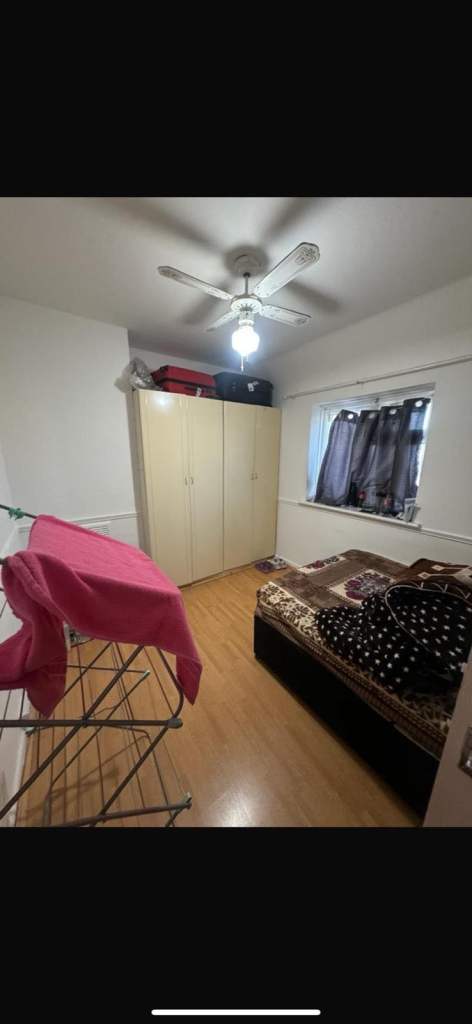 Double room for rent in RM8 2PU