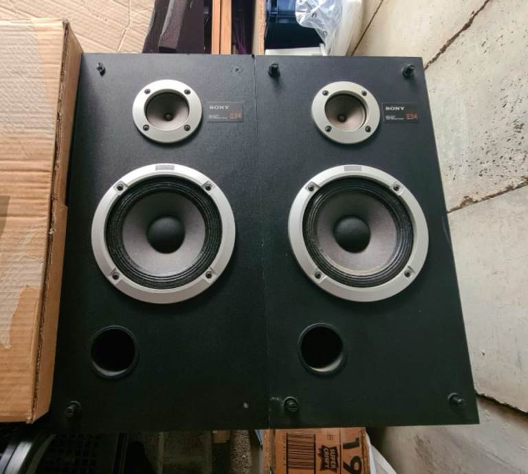 Sony speakers and hifi cabinet