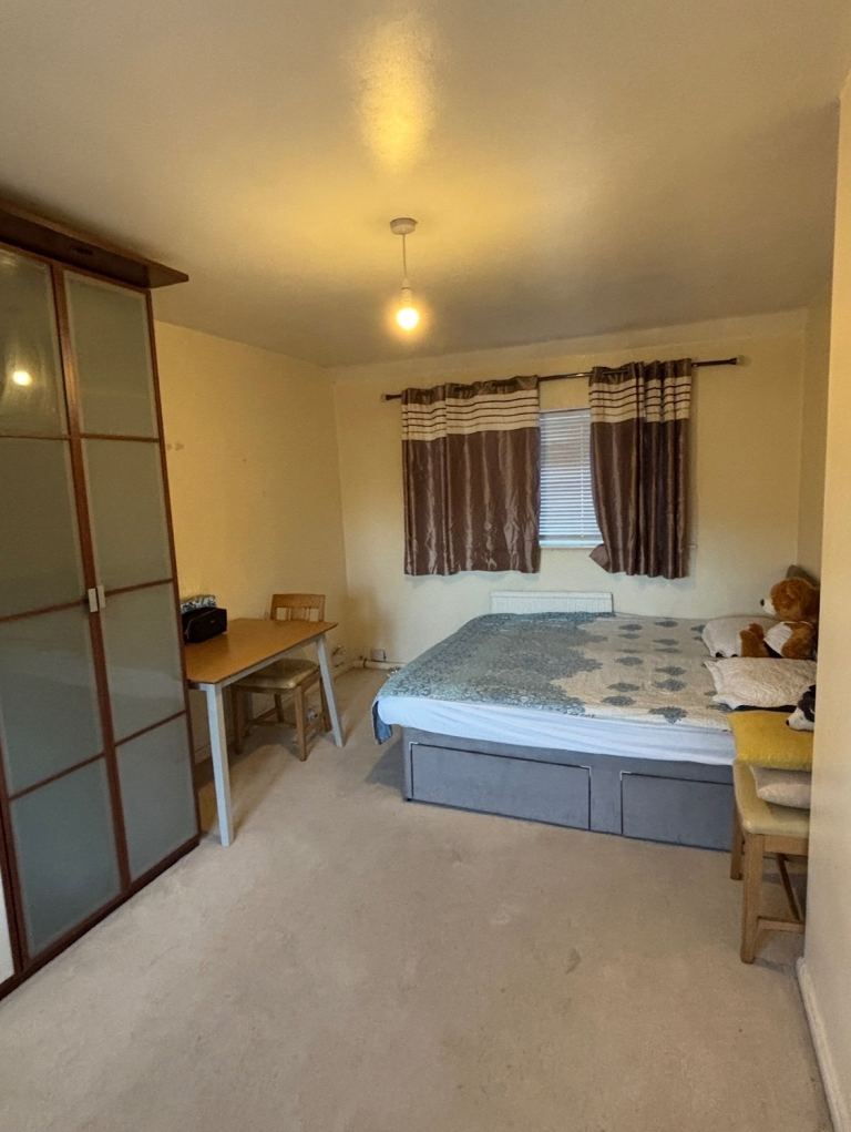 Rooms to rent 