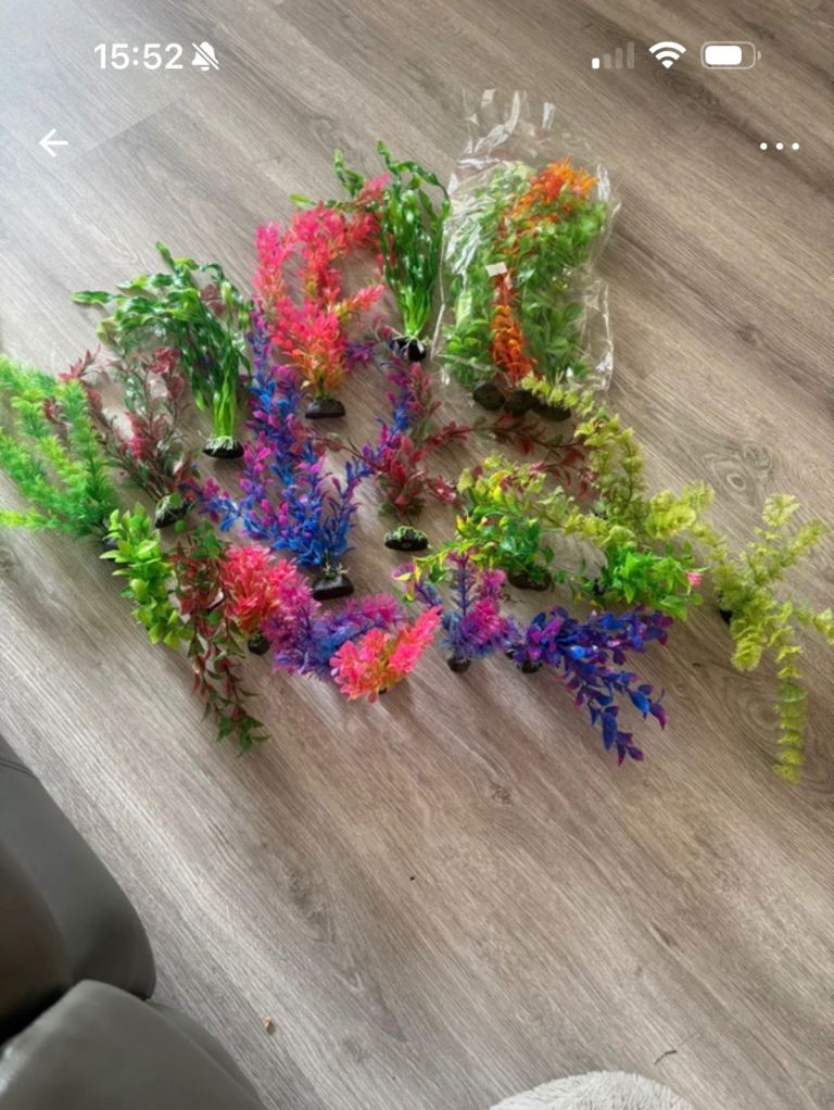 Plastic plants for fish tank