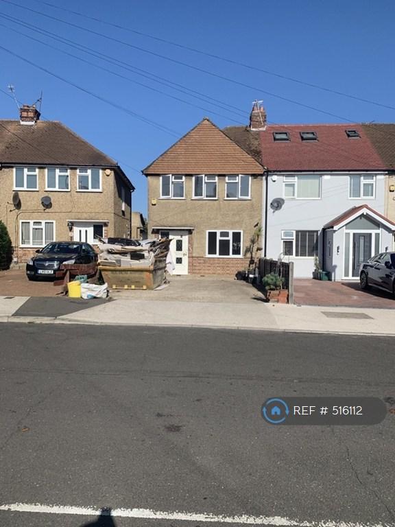 3 bedroom house in Woodcroft Crescent, Middx, UB10 (3 bed) (#516112)
