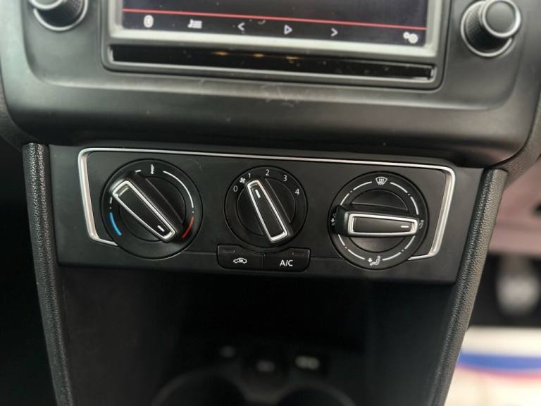 2015 Volkswagen Polo 1.0 SE 3dr HATCHBACK PETROL Manual