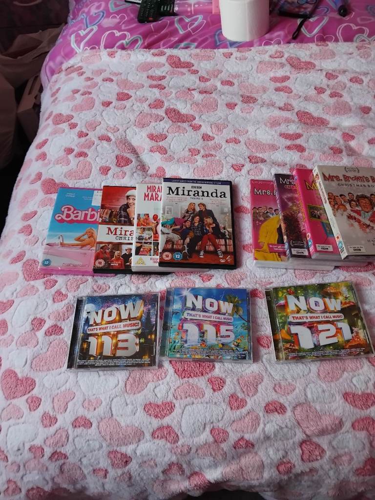 CDs/DVDs 