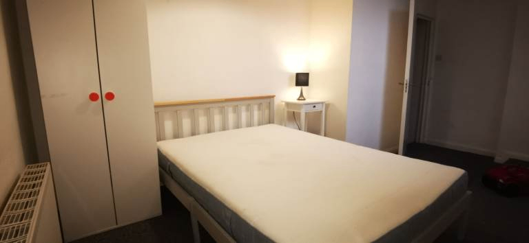 Separate and Spacious 2 Bed Flat available for Rent in - S7 1FS