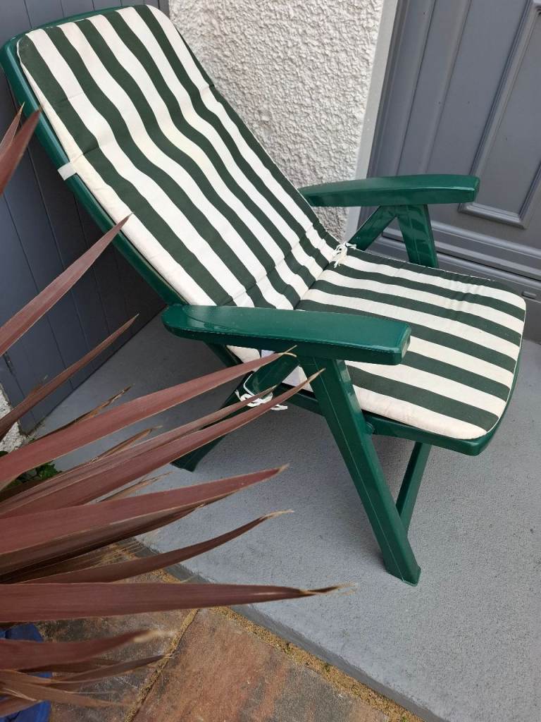 Garden recliner chair good condition
