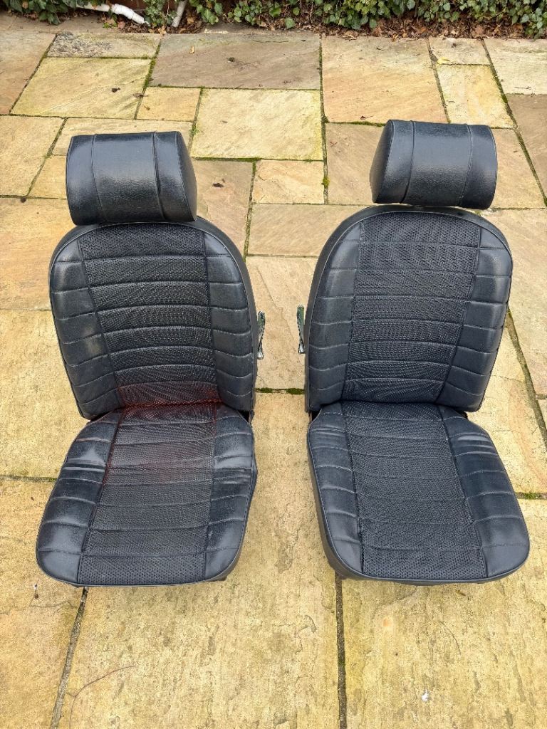Pair of 1972 MGB Roadster seats