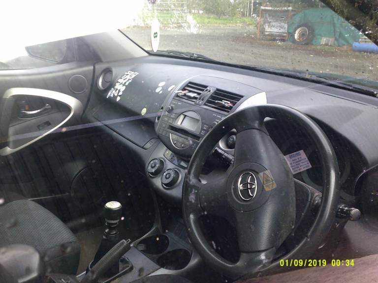 very unclean rav 4 awd ,mot running