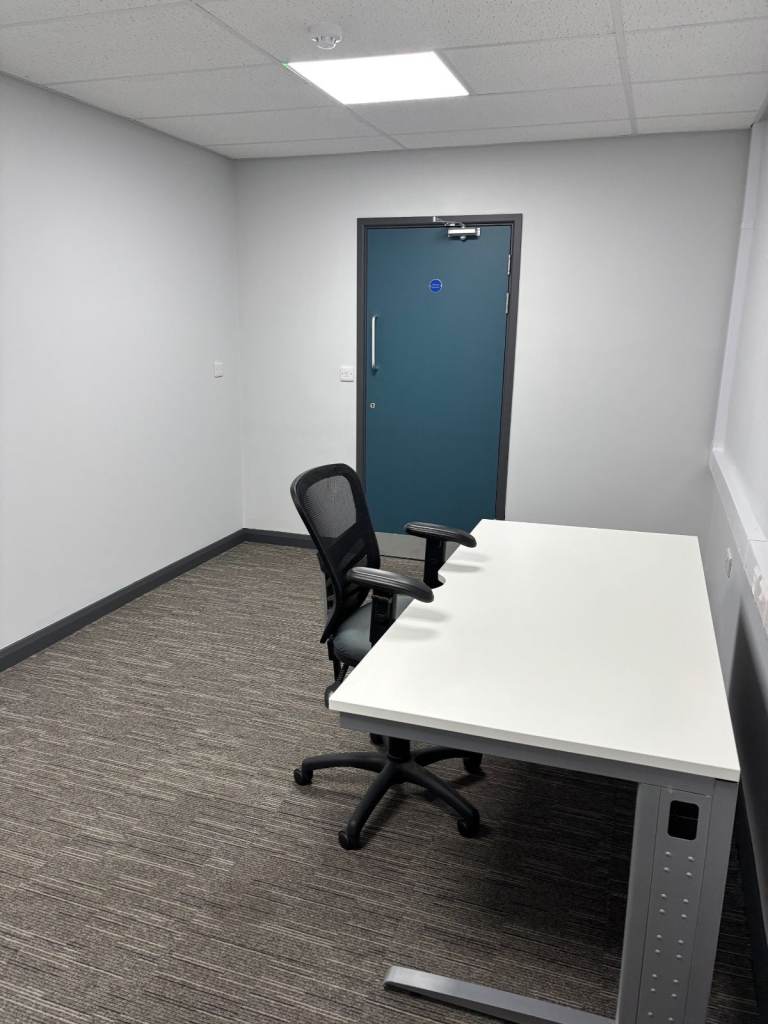 8 m2 recently refurbished office available for rent as a serviced office.