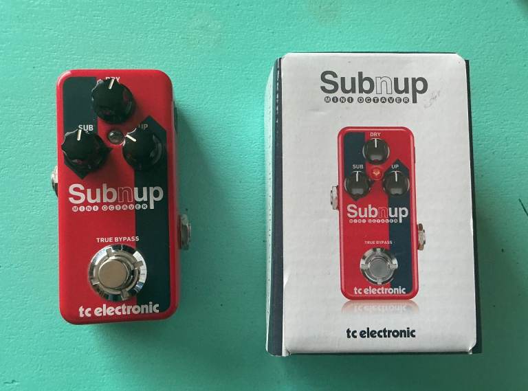 Tc electronic Sub n Up mini - octave effect pedal in great conditions. 