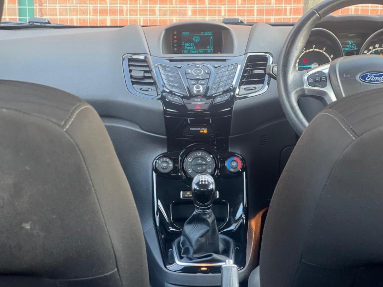 2016 Ford Fiesta 1.0 EcoBoost Zetec 5dr HATCHBACK PETROL Manual