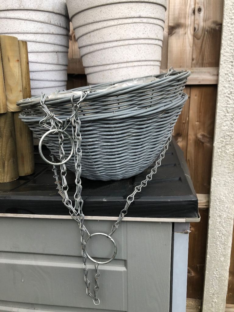 2 tall planters and 2 hanging baskets garden bundle 