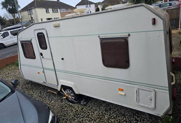 1996 Elddis crown Regent 