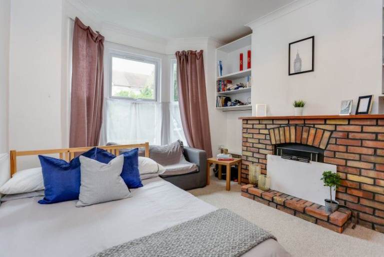 ✨ Cozy 🌱 Furnished 🛏️ Room – Seven Sisters