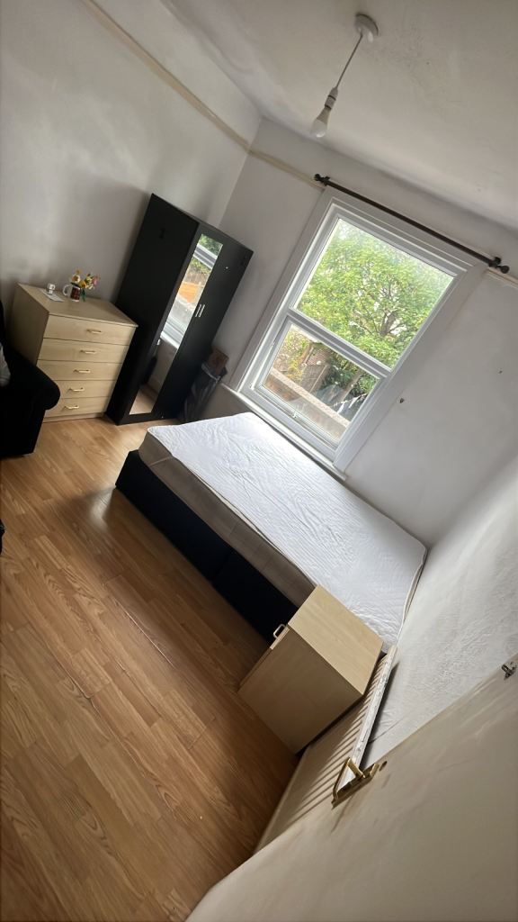 Beautiful Room Available in Haringey N4  