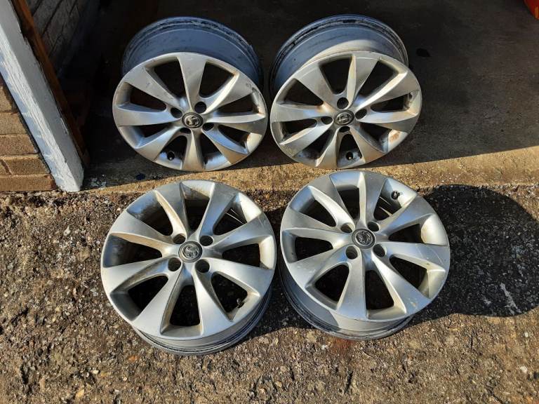 17 inch alloy wheels