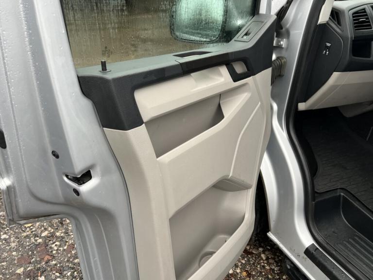 2015 Volkswagen Transporter T28 Trendline TDI BlueMotion Technology Panel van Diesel Manual