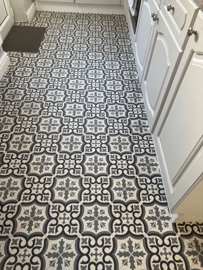 Small room Offcut vinyl Lino flooring 