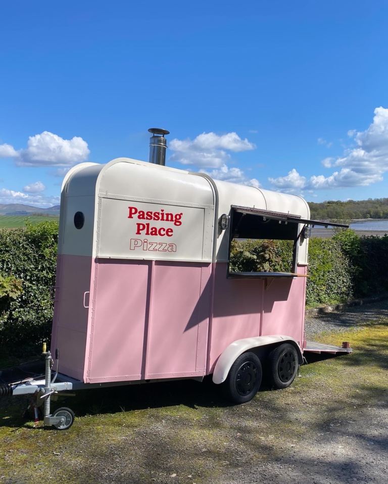 🍕 TURN-KEY MOBILE PIZZA BUSINESS - Converted Horsebox with Wood-Fired Oven 🍕