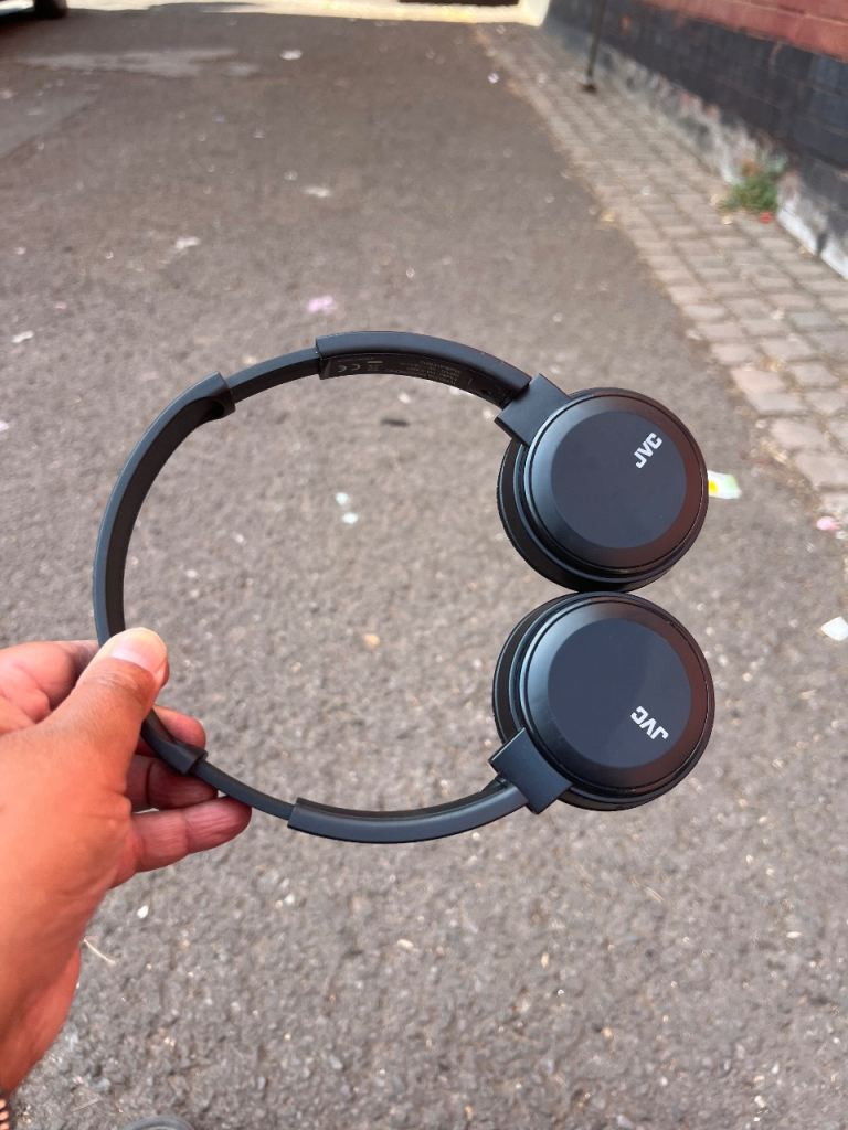 JVC Headphones – Black, Good Condition