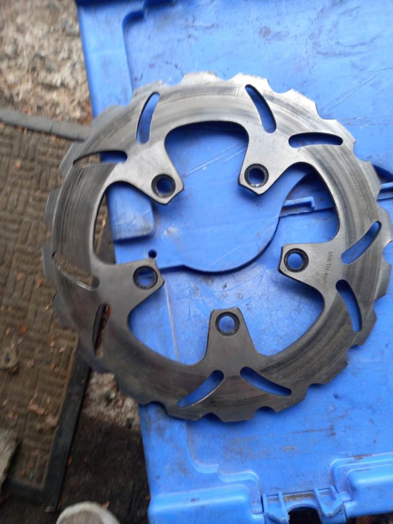 Wavy rear disc Suzuki 