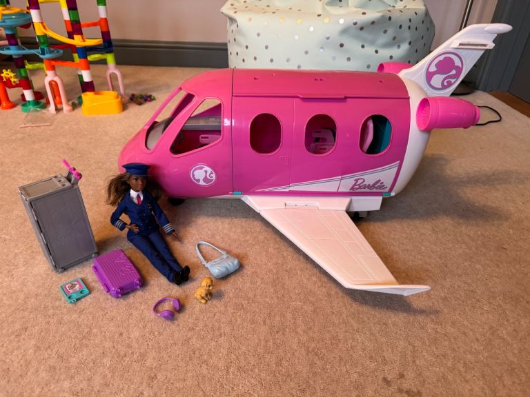 Barbie dream plane with pilot and accessories