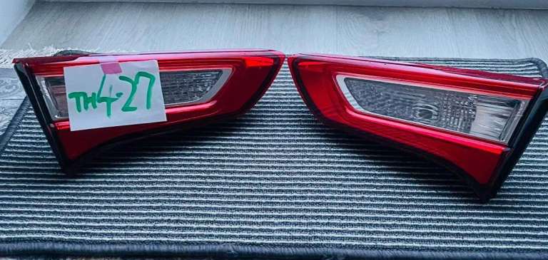 Toyota Yaris Vitz 2017-2020 Rear Inner Tailgate Lights Pair Genuine 52-307