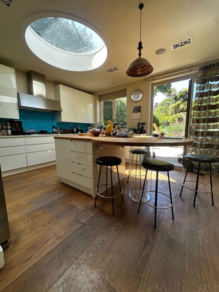 Large designer handleless kitchen 