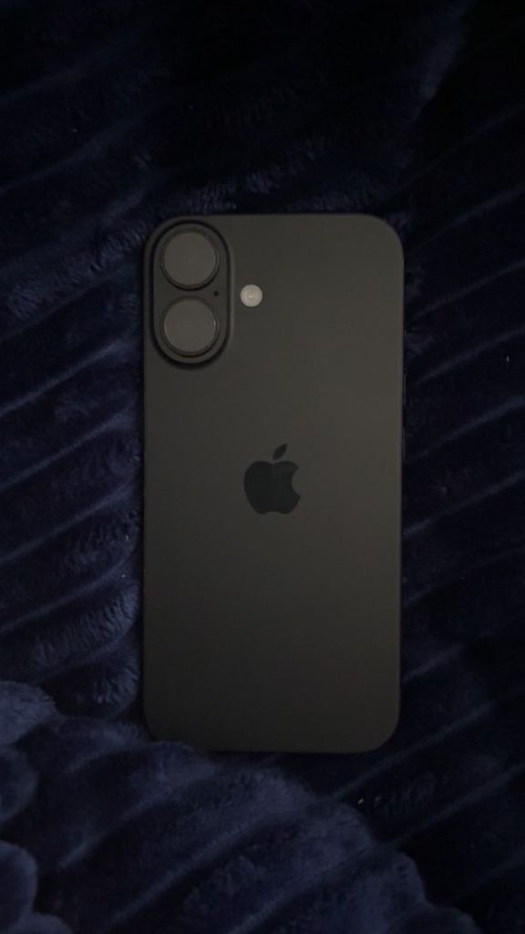 iPhone 16 