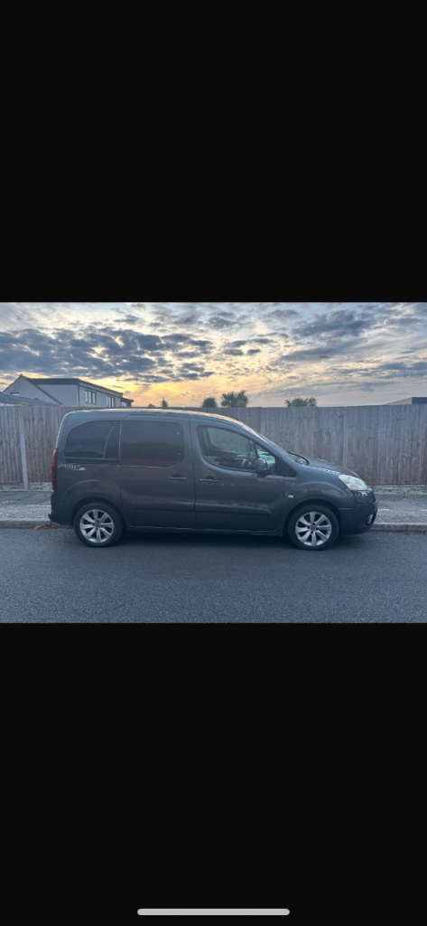 Peugeot, HORIZON S AC, MPV, 2016, 1560 (cc), 5 doors