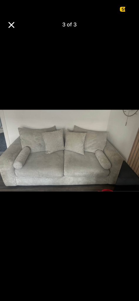 *needa gone* 3 seater sofa