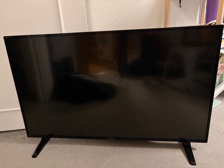 Sharp Aquos 43” TV