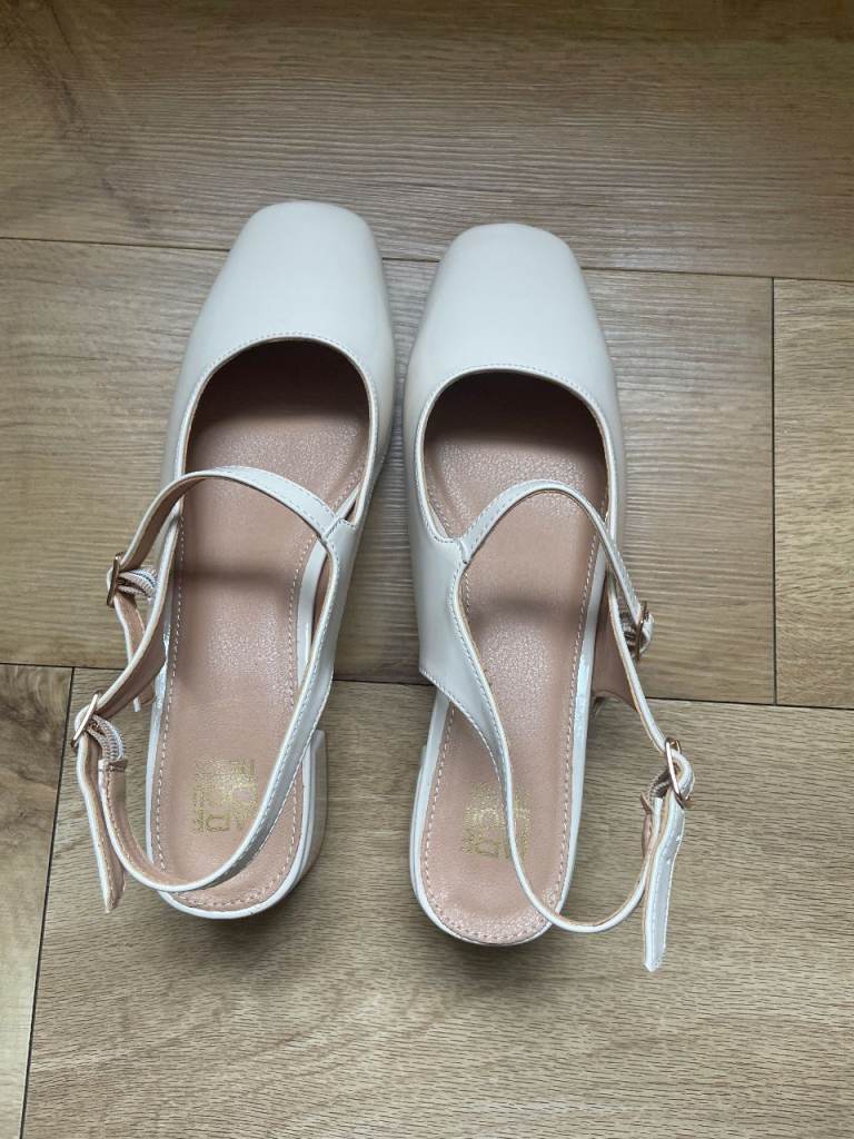 New Size 7 Patent Slingback Shoes with Block Heel