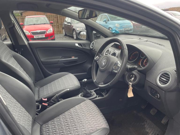 2011 Vauxhall Corsa 1.2i 16V [85] SE 5dr HATCHBACK Petrol Manual