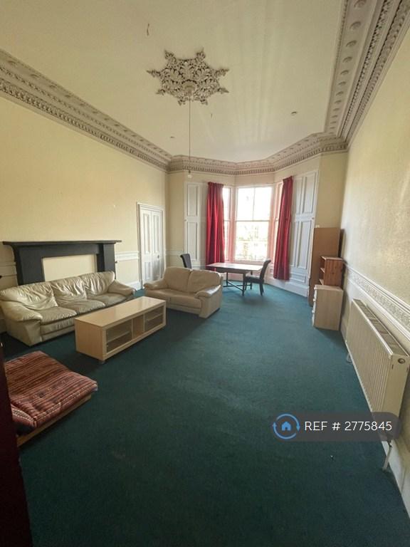 2 bedroom flat in Alfred Terrace, Glasgow, G12 (2 bed) (#2775845)