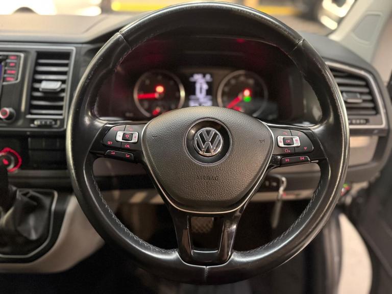  Volkswagen Transporter 2.0 TDI T32 Highline Kombi DSG FWD SWB Euro 6 (s/s) 5dr Diesel Automatic