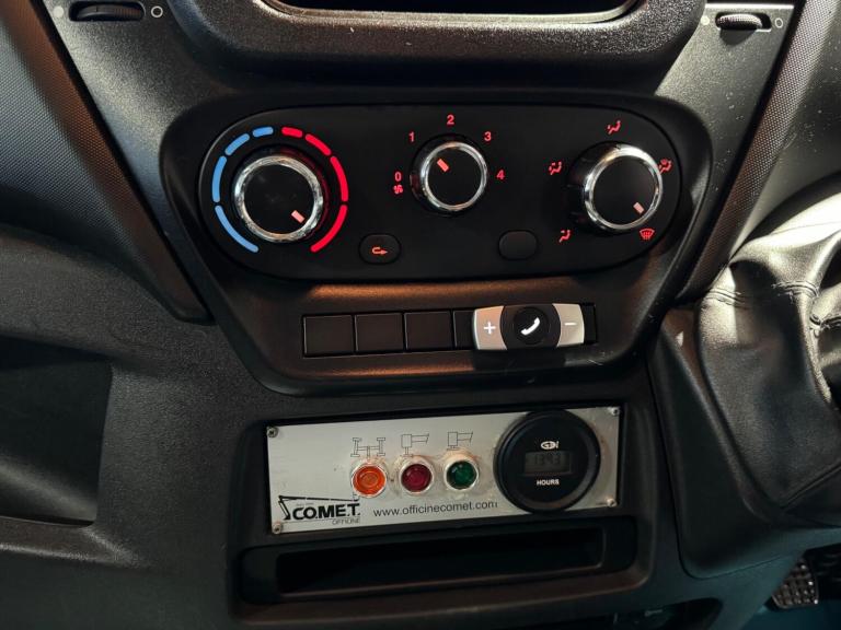 2018 Iveco Daily CHERRY PICKER 2.335S12 3500KG NO VAT! CHASSIS CAB Diesel Manual